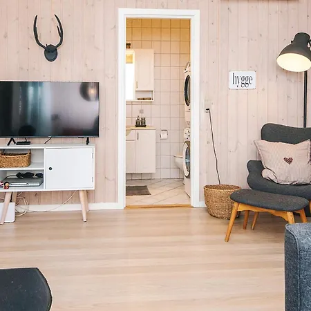 8 Person In Borkop-by Traum